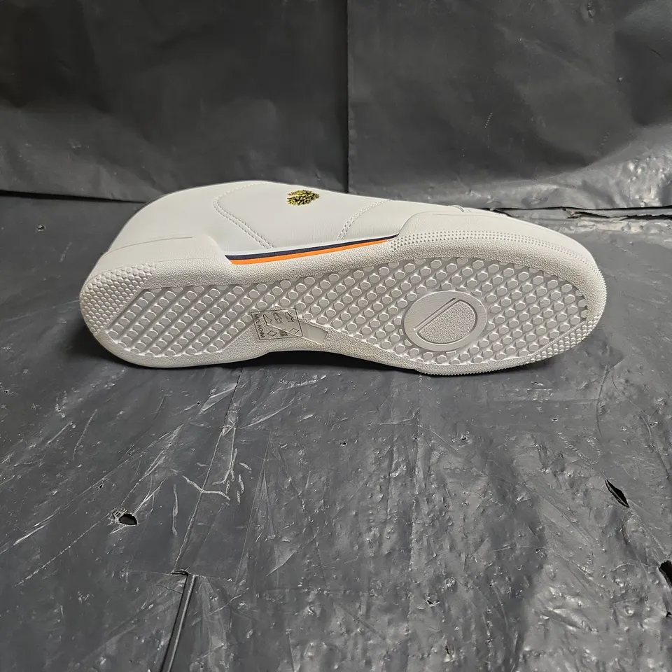 LUKE 1977 WHITE BERTO LOW TRAINER – UK 8