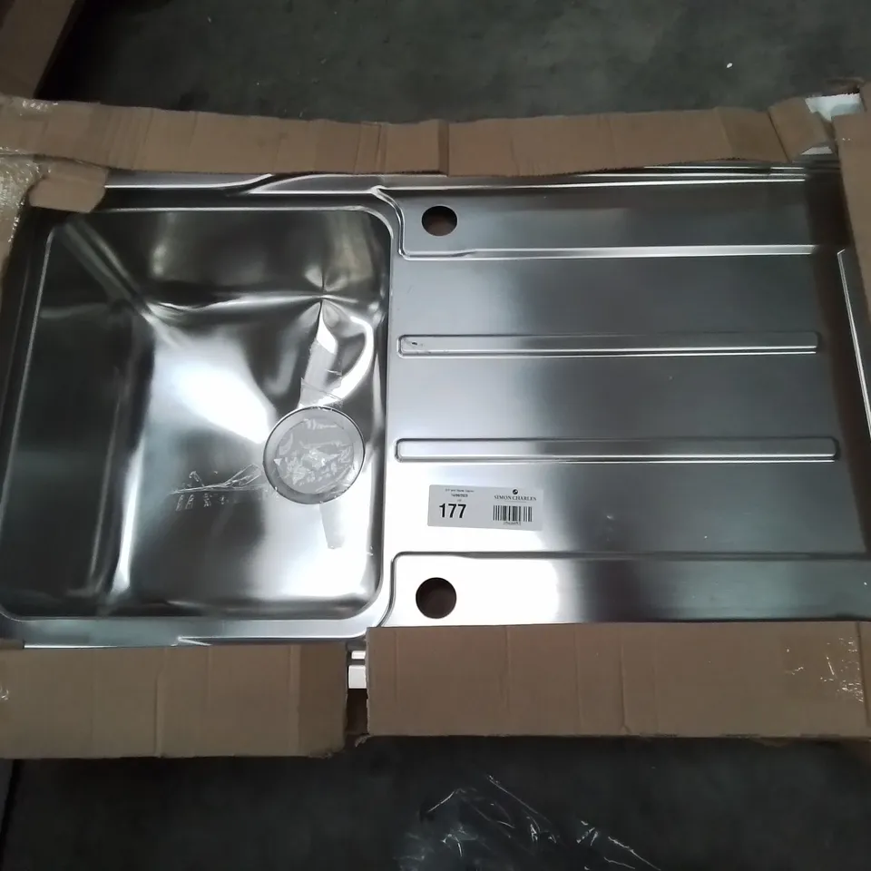STAINLESS STEEL SINGLE BOWL SINK & DRAINER
