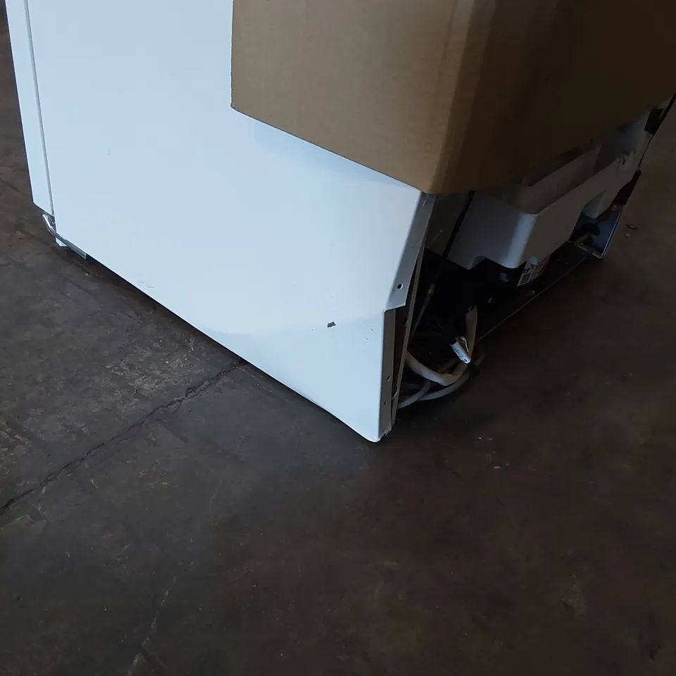 BEKO CFG4582DW 182CM HIGH 50/50 FROST FREE FRIDGE FREEZER - WHITE E-RATED - UNPROCESSED RAW RETURN
