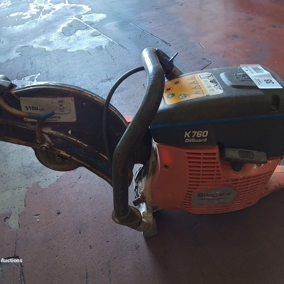 HUSQVARNA K760 CUT-N-BREAK DEEP CUT CONCRETE SAW. (NO DISC)