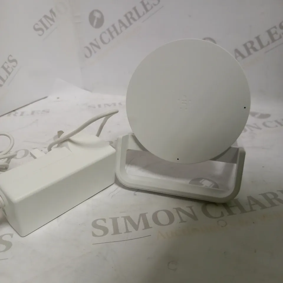 BELKIN BOOST UP WIRELESS CHARGING STAND