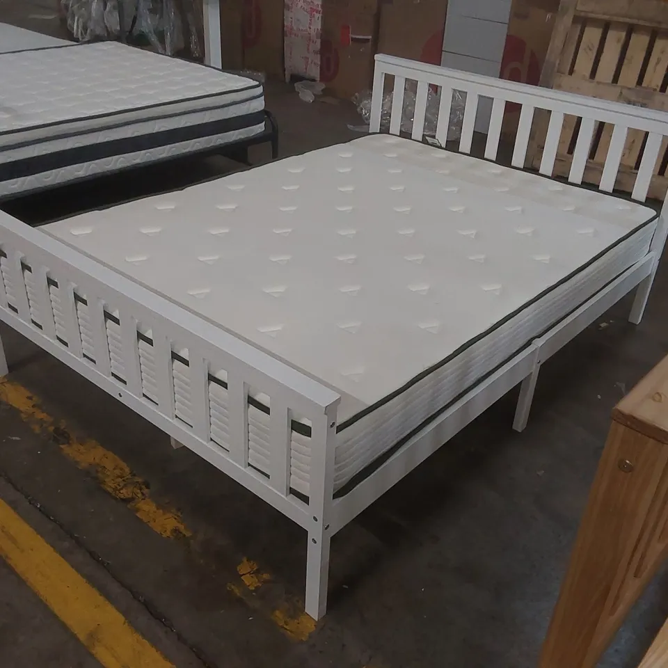 AADI SOLID WOOD 4'6" DOUBLE SHAKER BED FRAME WITH MATTRESS