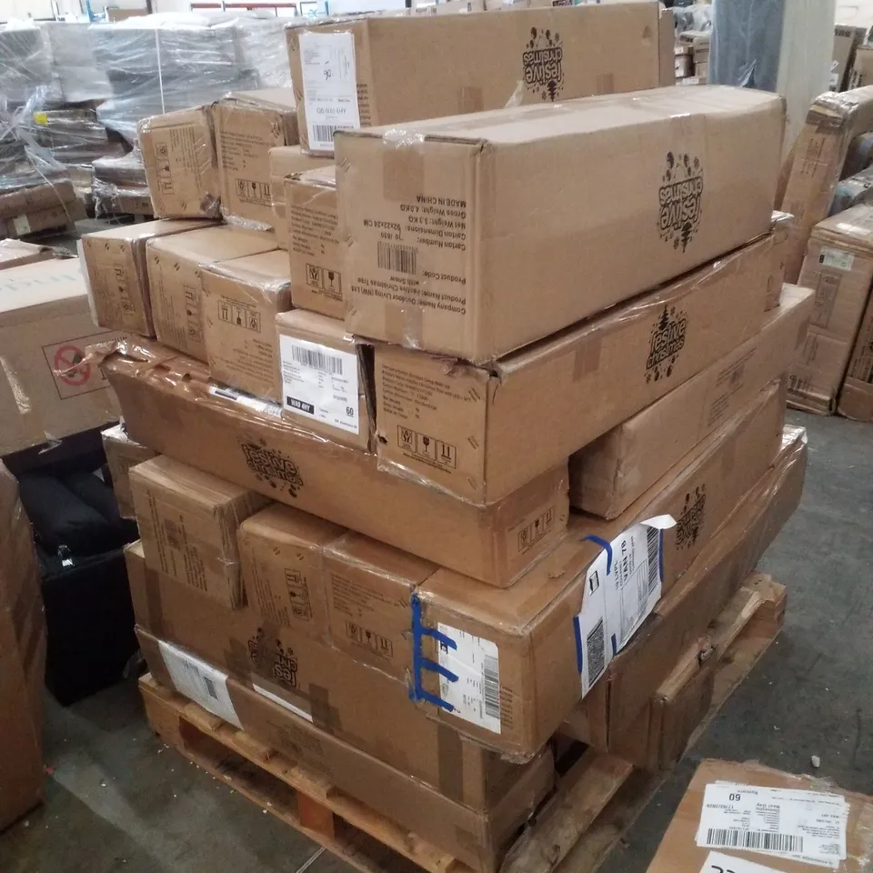 PALLET CONTAINING APPROXIMATELY 33 ASSORTED FESTIVE CHRISTMAS TREES 