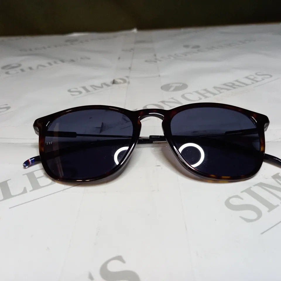 TOMMY HILFIGER MENS HAVANA SUNGLASSES