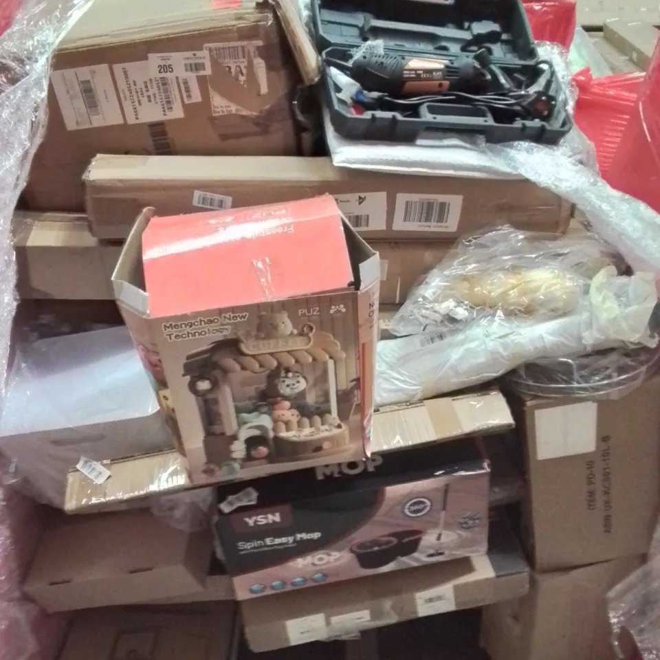 PALLET CONTAINING VARIOUS ASSORTED BOXED HOUSEHOLD ITEMS TO INCLUDE: SHEEP SHEERS, SPIN EASY MOP, SHOE BOXES, KIDS CLAW GRABBER TOY AND LOTS MORE UNMARKED BOXED ITEMS 