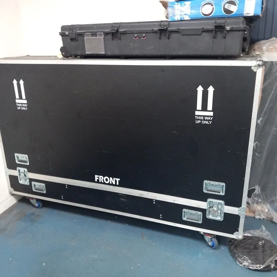 LARGE FLIGHT BOX AND GENUINE PELI CASE