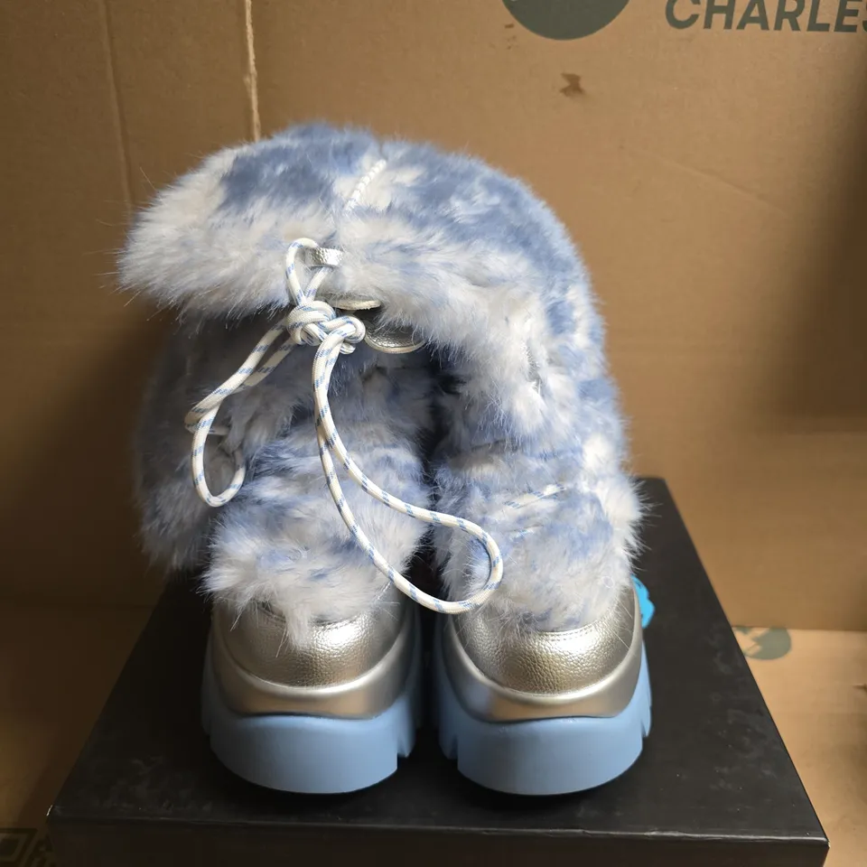 BOXED PAIR OF KOI WOMEN'S FUR-LINED BOOTS - UK SIZE 4