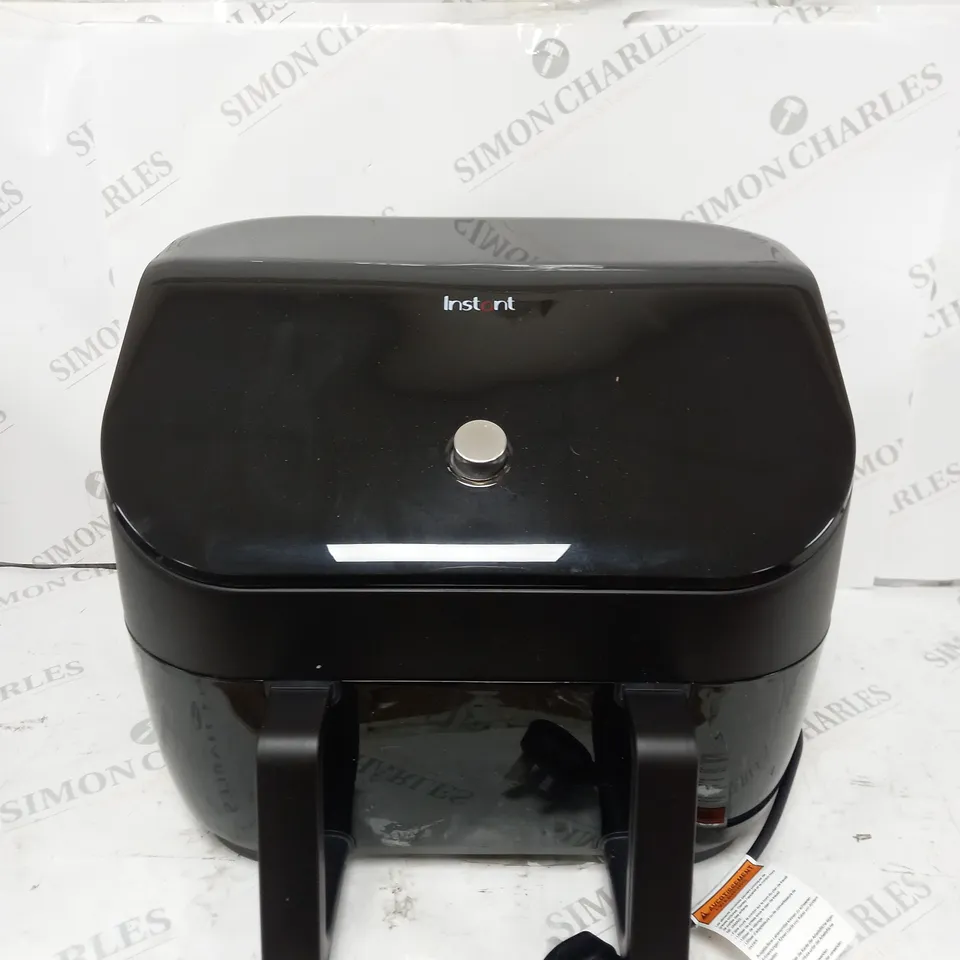 BOXED INSTANT VORTEX PLUS VERSAZONE AIR FRYER 