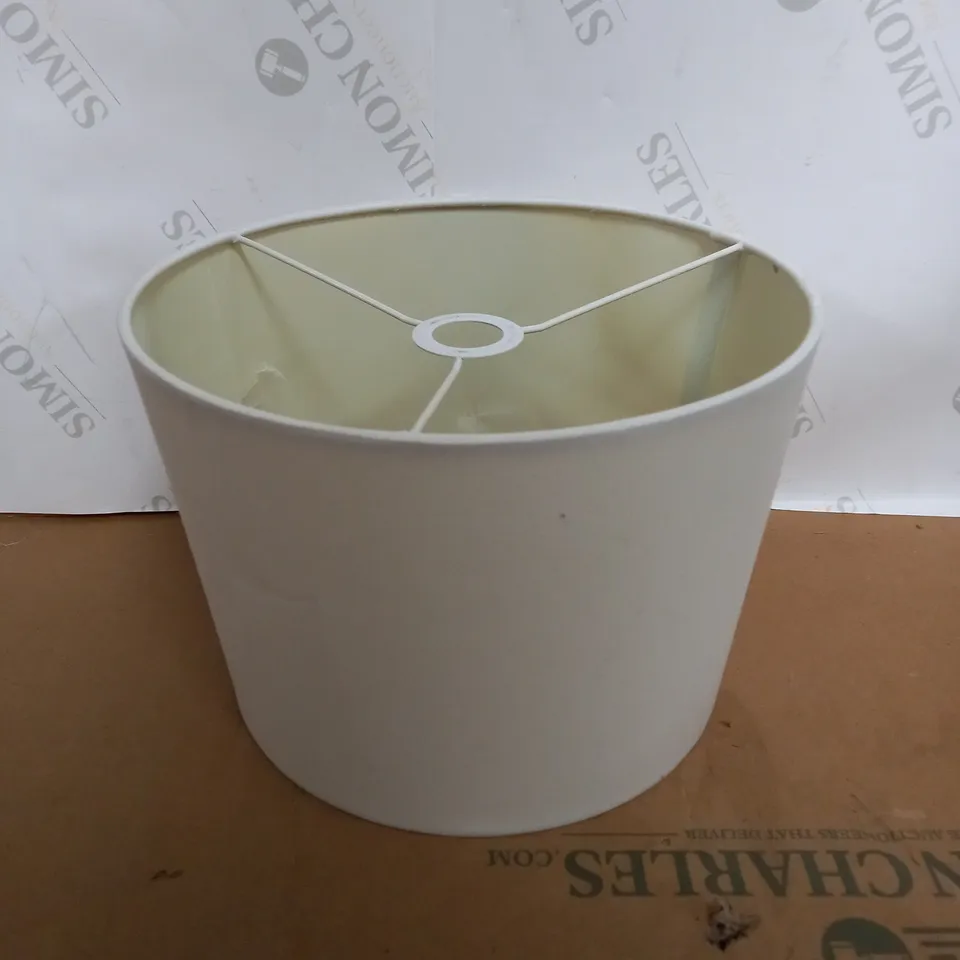 WHITE ROUND LAMP SHADE