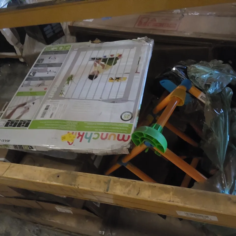 PALLET CONTAINING A LARGE ASSORTMENT OF CONSUMER PRODUCTS/FURNITURE PARTS