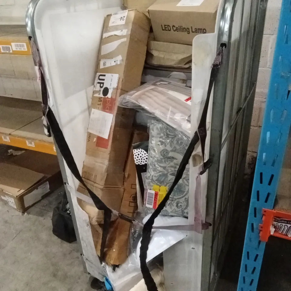 CAGE OF ASSORTED HOUSEHOLD GOODS AND PRODUCTS TO INCLUDE; CURTAINS, CANVAS ART, CEILING PENDANTS ETC - CAGE NOT INCLUDED 
