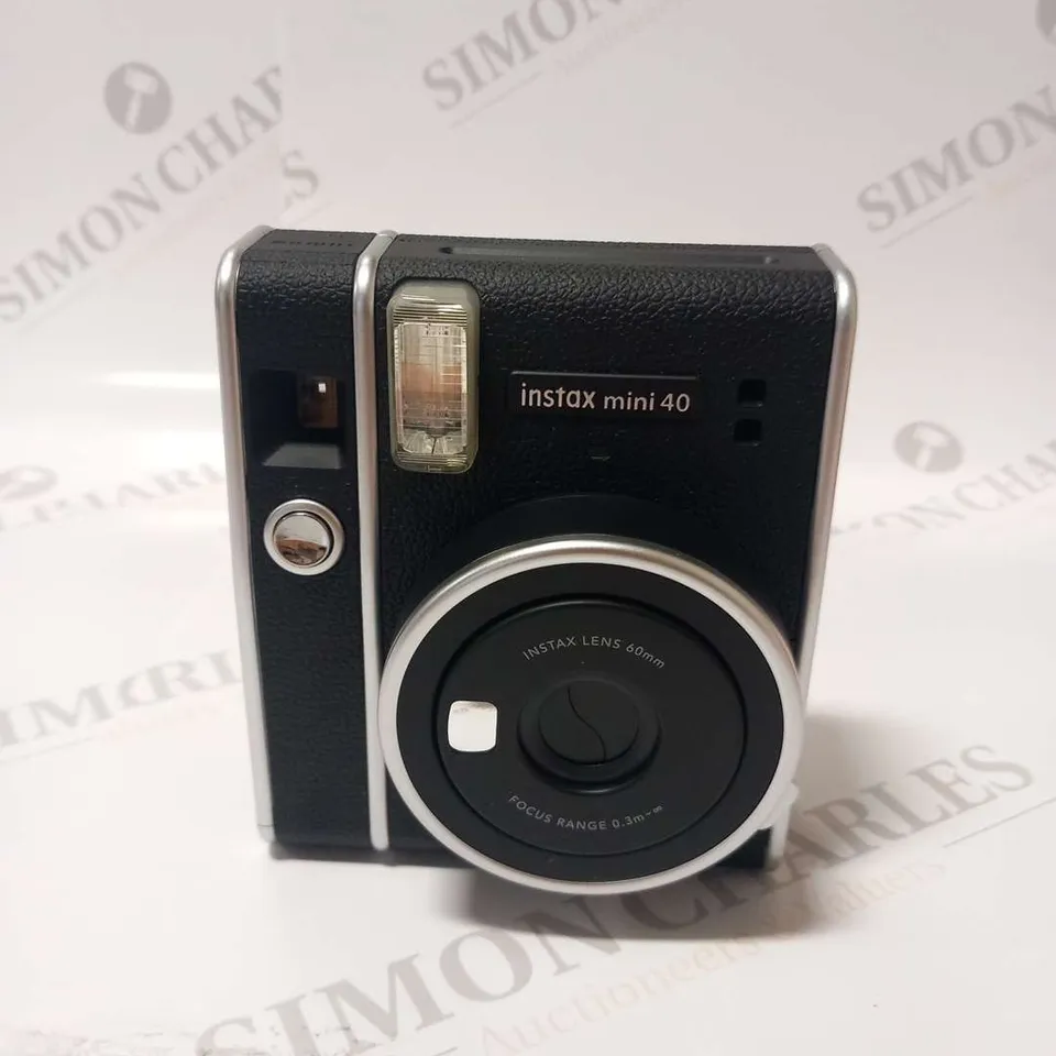 BOXED FUJIFILM INSTAX MINI 40 INSTANT CAMERA