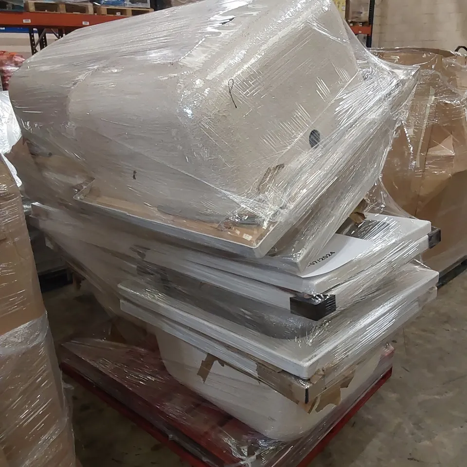 PALLET TO CONTAIN A LARGE ASSORTMENT OF BATHS