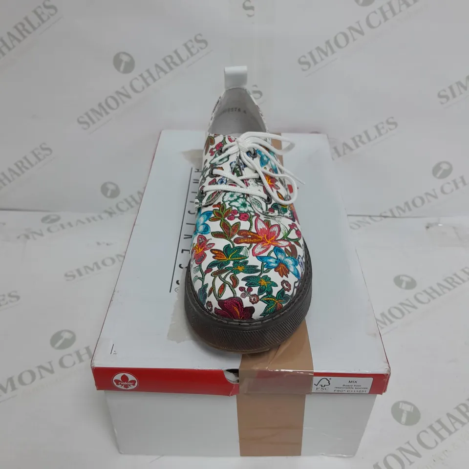 BOXED RIEKER LACE SHOE SIZE 5 