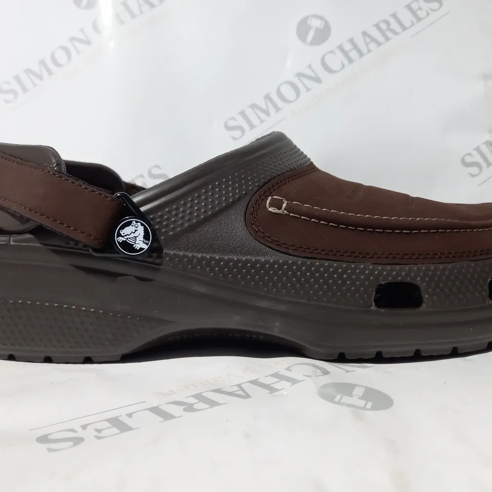 PAIR OF CROCS YUKON VISTA II CLOGS IN BROWN UK SIZE 13