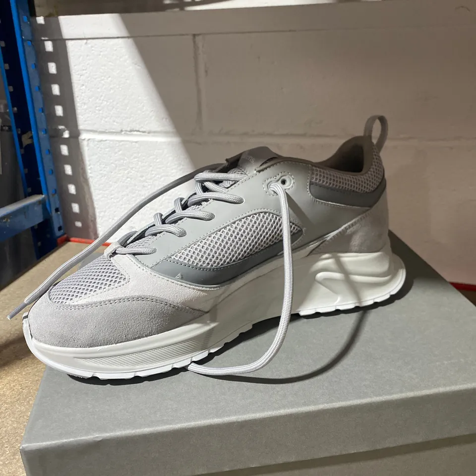 BOXED PAIR OF CLEENS ESSENTIAL RUNNER SHADOW GREY SHOES SIZE 12