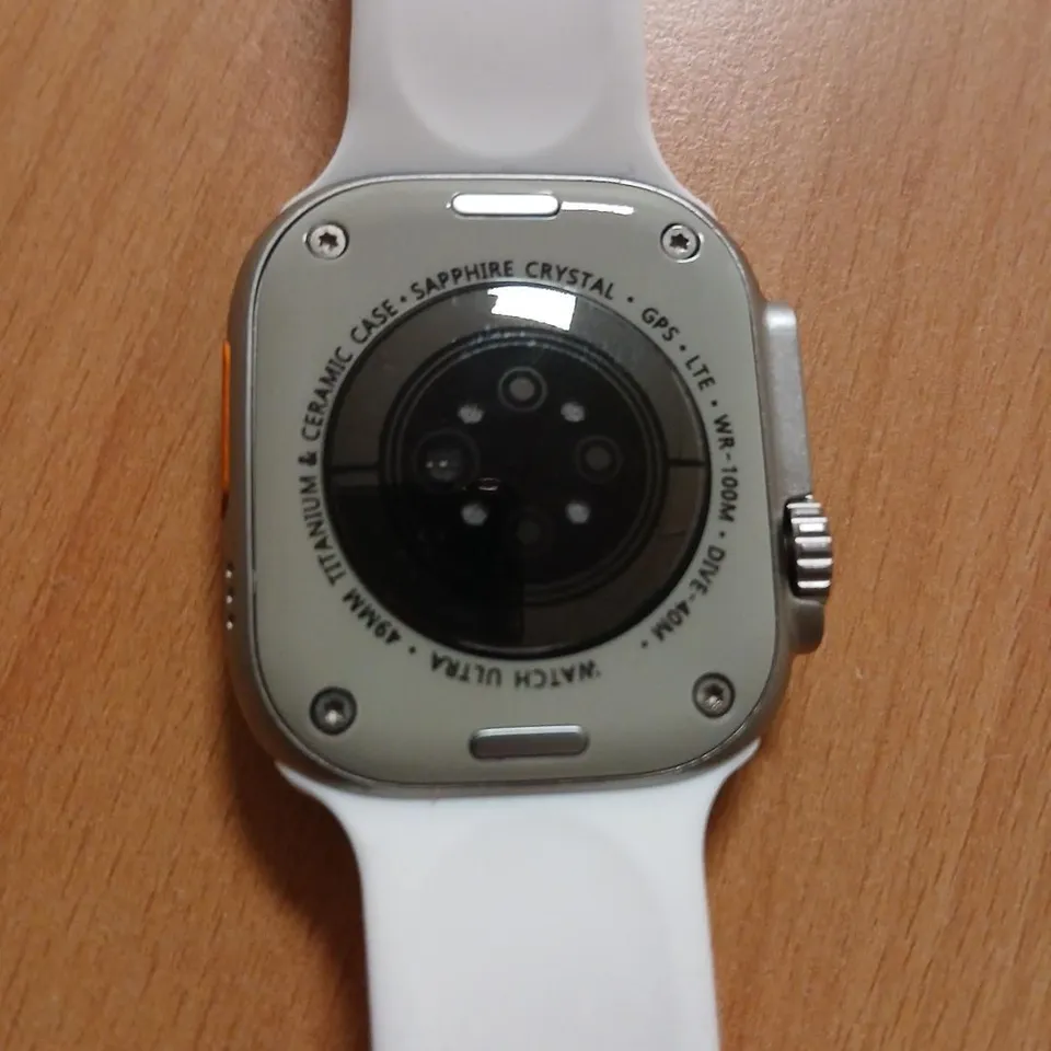 SMART WATCH WITH WHITE SPORT BAND – TITANIUM/CERAMIC CASE 