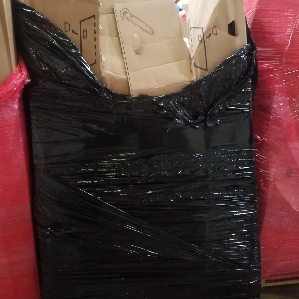 PALLET CONTAINING ASSORTED PRODUCTS INCLUDING SPORT DUFFLE BAG, 36" TRAMPOLINE WITH RAIL, PICTURE FRAME & KITCHEN FAUCET 