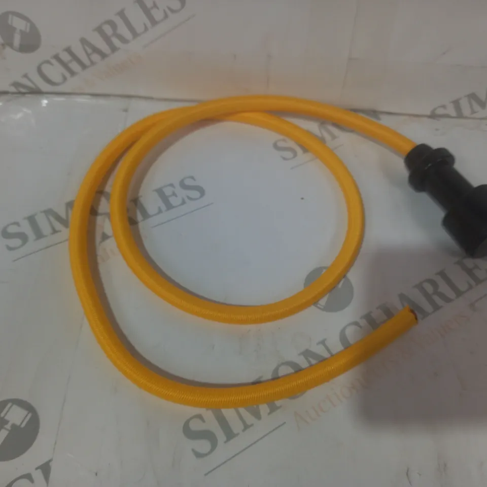 APPROXIMATELY 5 ASSORTED HOUSEHOLD ITEMS TO INCLUDE AEROPILATES TENSION CORD IN YELLOW, COZEE HOME CHRISTMAS FLUFFY STOCKINGS, COOK'S ESSENTIALS VERTICAL MANDOLINE, ETC - COLLECTION ONLY