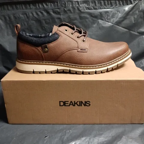 DEAKINS BROWN LEATHER LACE-UP SHOES (MEN'S) SIZE 8