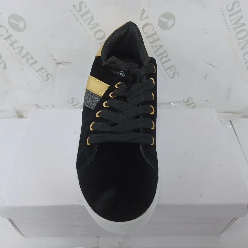 BOXED PAIR OF KS-508 LACE UP TRAINERS IN BLACK/GOLD/SILVER - SIZE 38