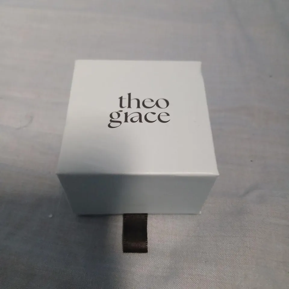 THEO GLACE STUD EARRINGS WITH CLEAR STONES