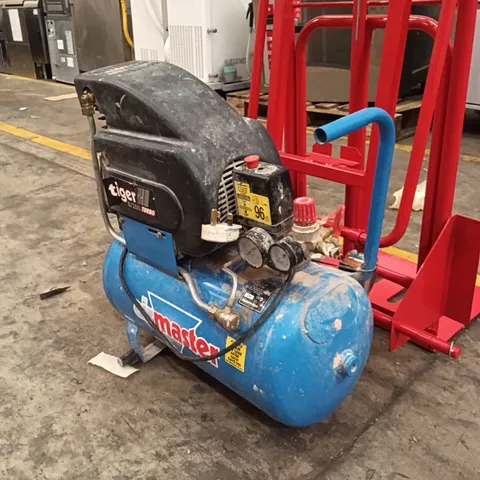 AIRMASTER TIGER 8/260 AIR COMPRESSOR