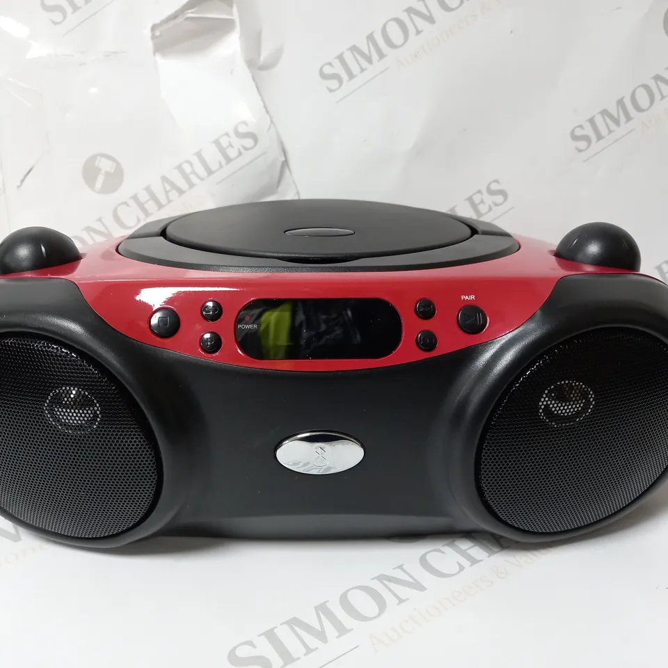 BOXED BLUETOOTH CD & FM RADIO BOOMBOX 