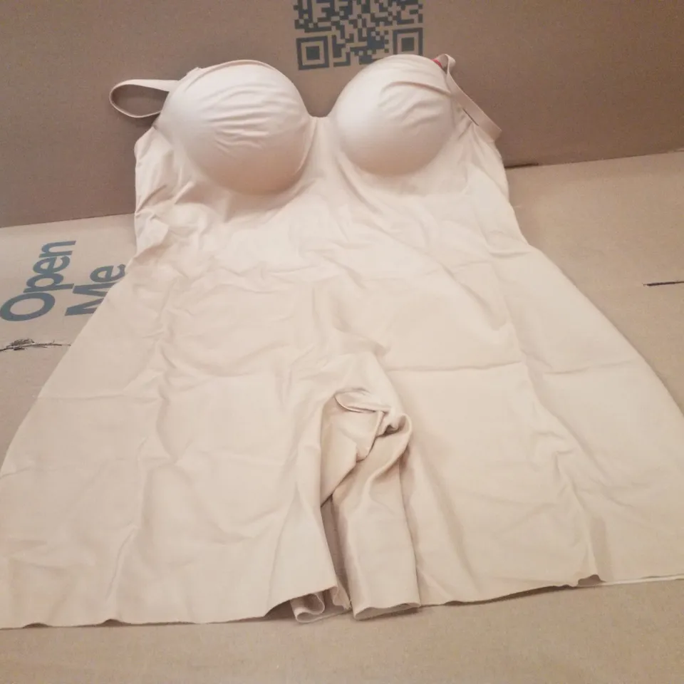 BOX CONTAINING APPROXIMATELY 15X BRAND NEW MAGISCULPT BODYSUITS - COLOUR ALMOND - SIZE 42D