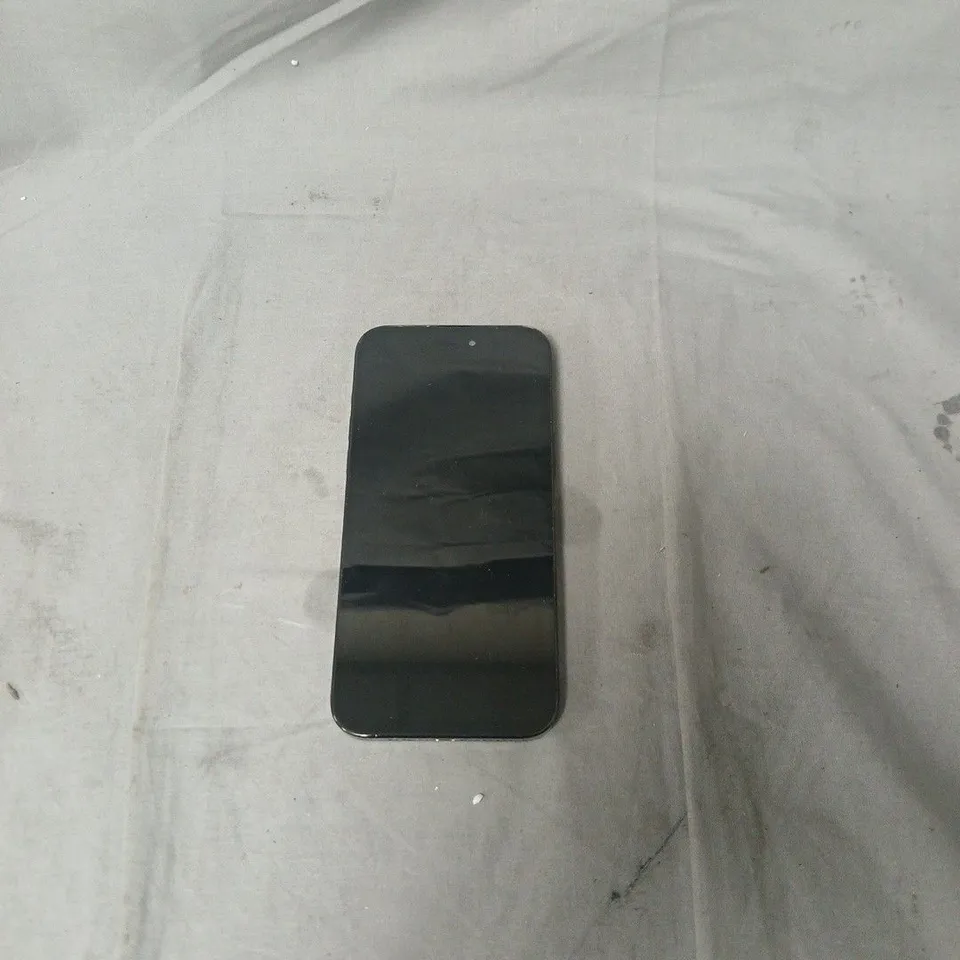 APPLE IPHONE – BLACK – TRIPLE CAMERA PRO-STYLE SMARTPHONE