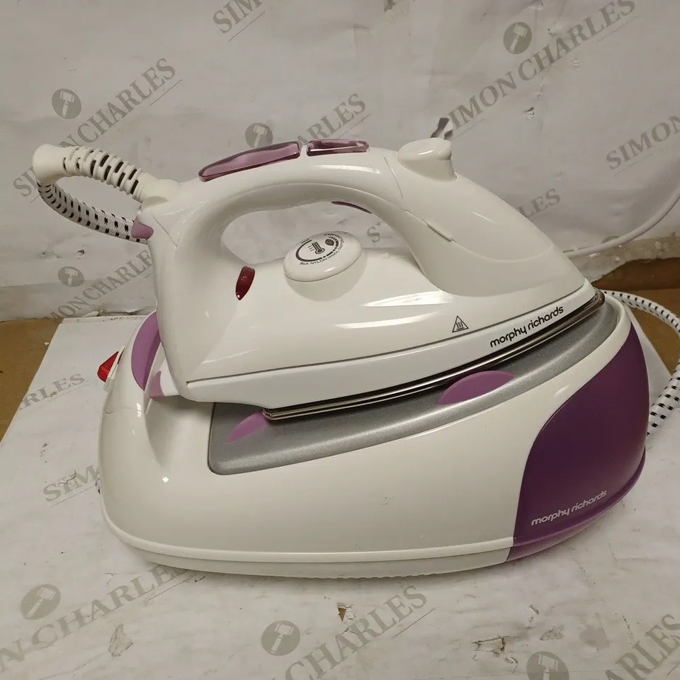 MORPHY RICHARDS JET STEAM GENERATOR IRON PINK/WHITE