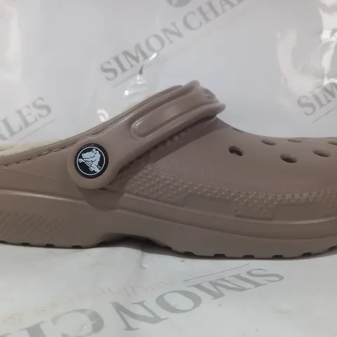 PAIR OF CROCS CLASSIC LINED CLOGS IN MUSHROOM/BONE UK SIZE M4/W5