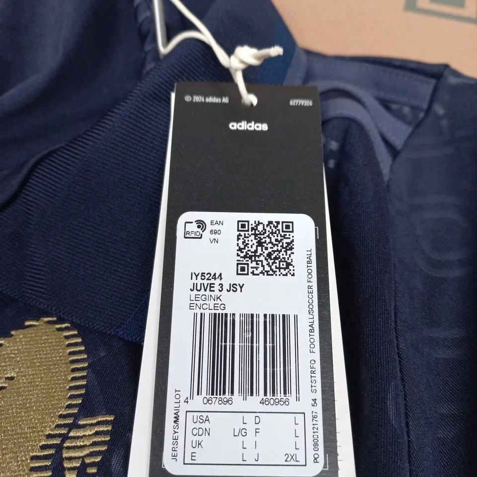 ADIDAS JUVENTUS FOOTBALL SHIRT – NAVY WITH GOLD CREST 