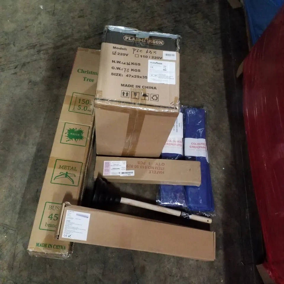 PALLET CONTAINING ASSORTED PRODUCTS TO INCLUDE CHRISTMAS TREE, PLASMA CUTTER, COLOURED CREPEPAPER, RUBBER PLUNGER, LED LIGHTS