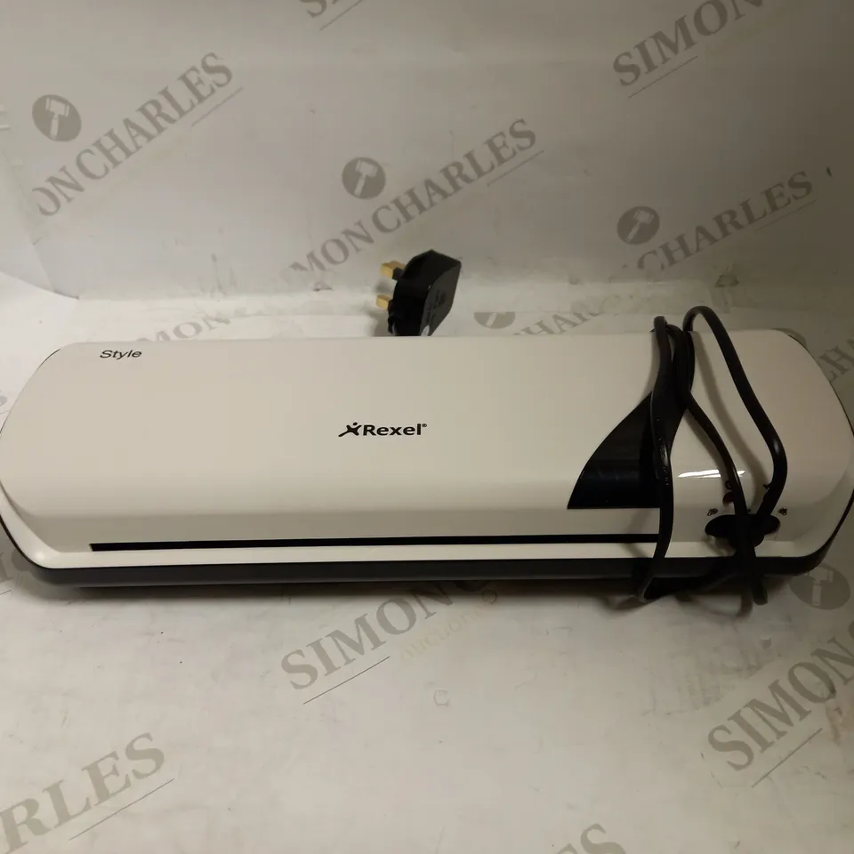 REXEL STYLE A4 HOME AND OFFICE LAMINATOR