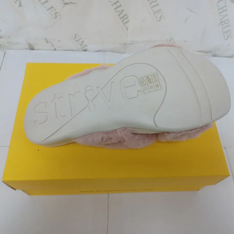 BOXED PAIR OF STRIVE SANDALS WITH PINK FAUX FUR STRAP SIZE UK 6 