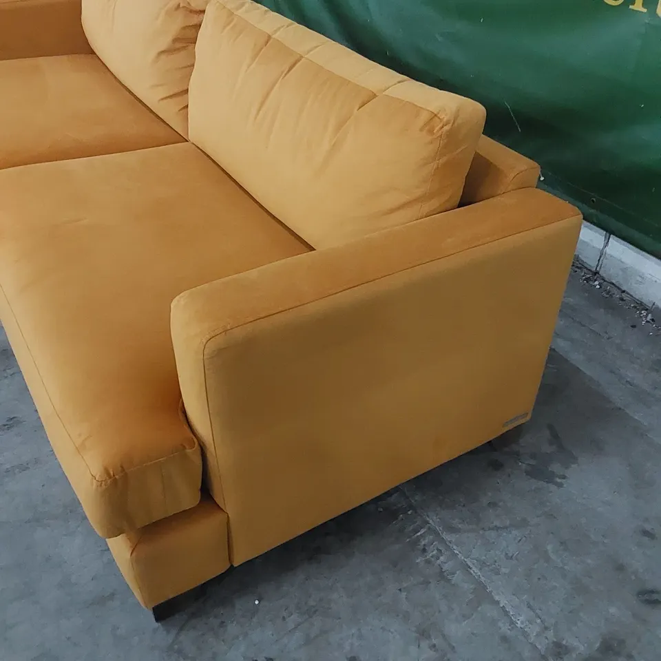 DESIGNER THE LOUNGE CO. MADE LOLA 4 SEATER SOFA 