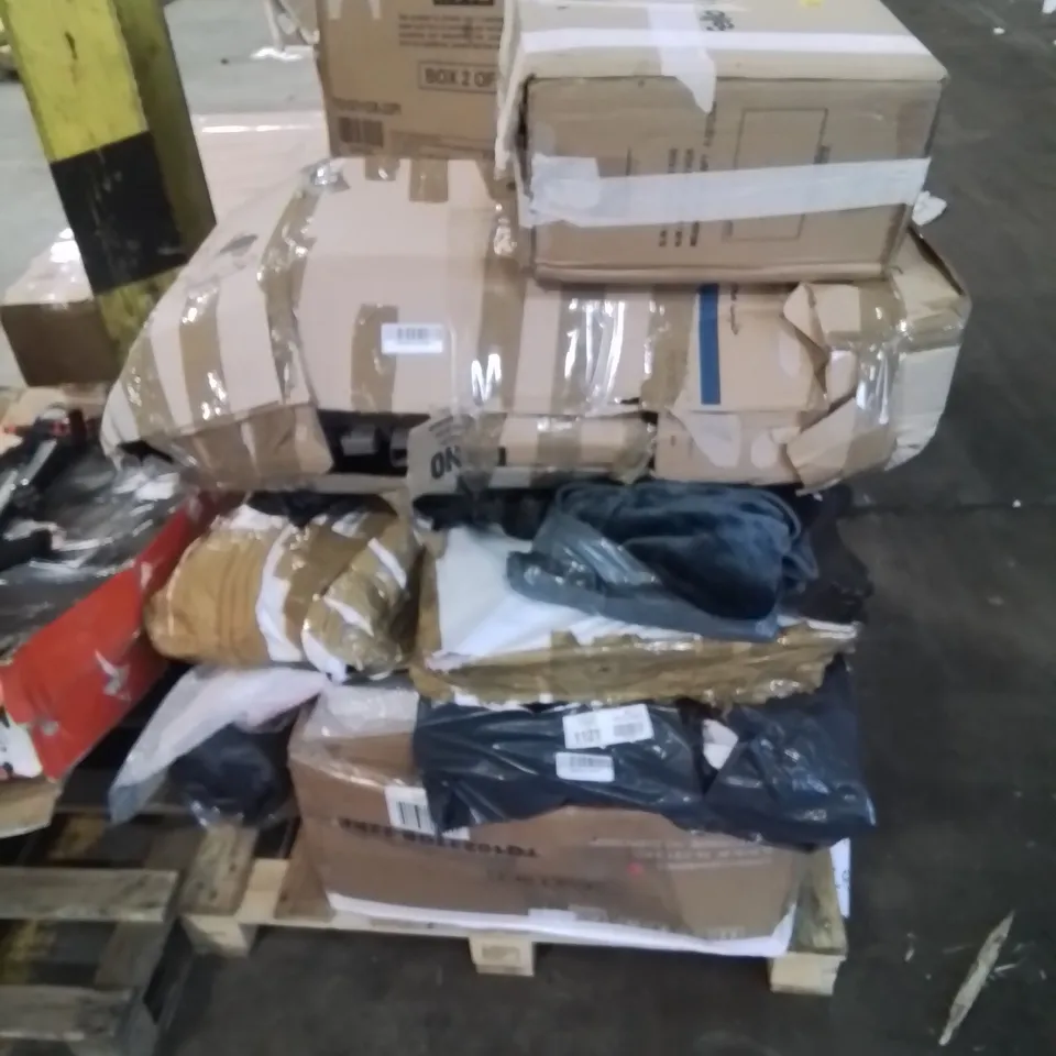 PALLET CONTAINING VARIOUS ASSORTED INCOMPLETE FURNITURE PARTS AND OTHER HOUSEHOLD ITEMS 