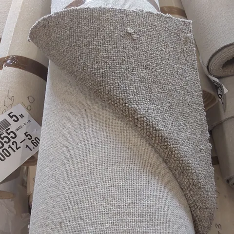ROLL OF QUALITY CARPET - APPROXIMATELY 5 x 4.48m