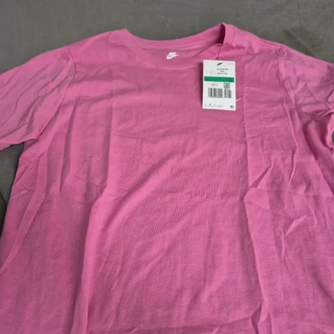 Nike KIDS Pink T-shirt – with tag attached - SIZE XL