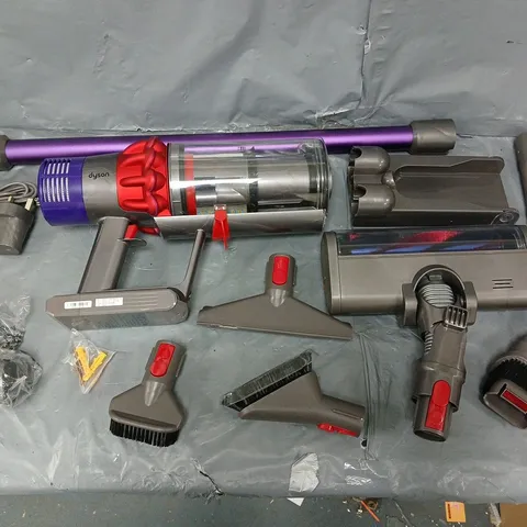 UNBOXED DYSON CYCLONE V10