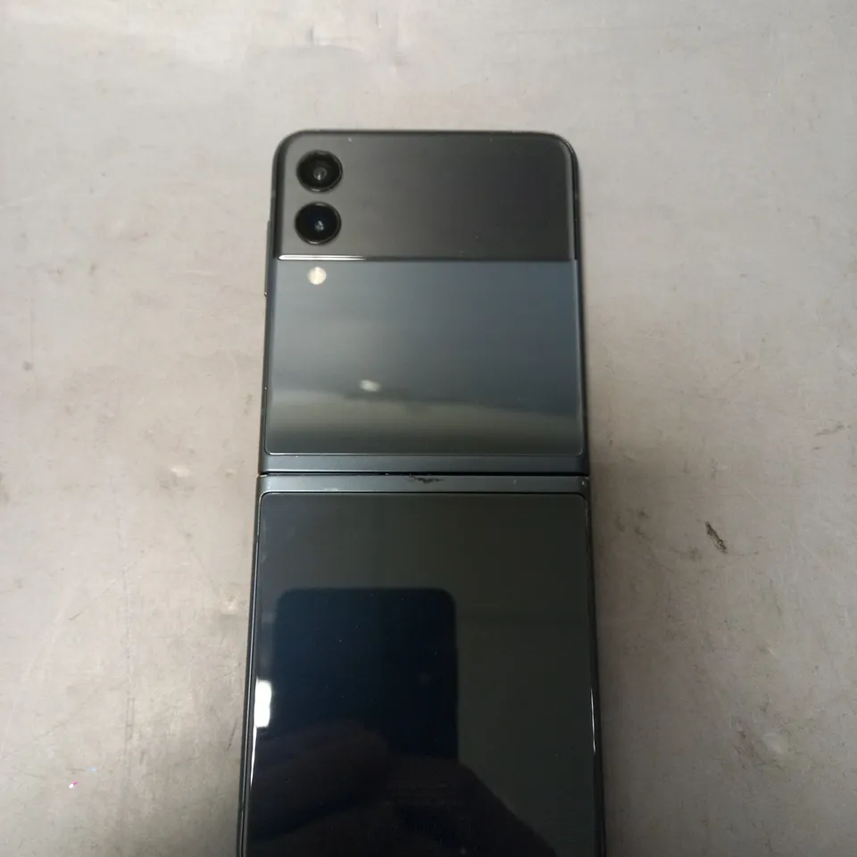 SAMSUNG GALAXY FLIP 3 5G IN GREY