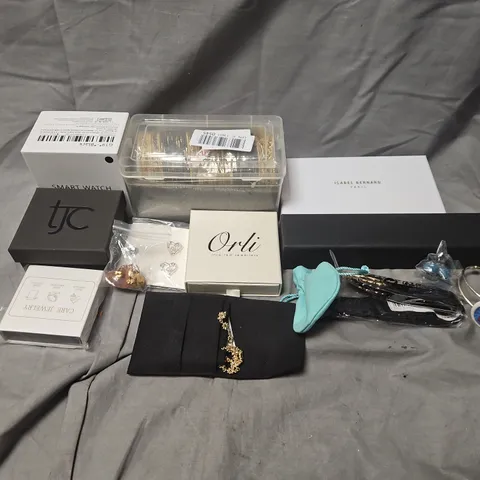 APPROXIMATELY 15 ASSORTED JEWELLERY ITEMS TO INCLUDE SMART WATCH, BRACELETS, EARRINGS, ETC