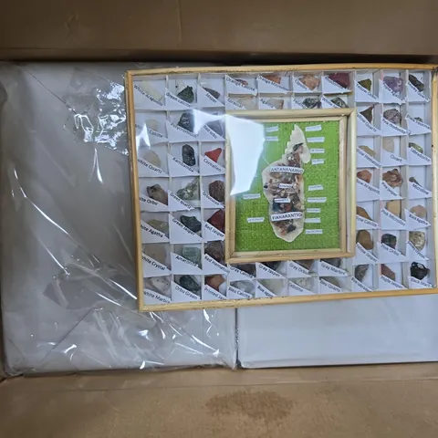 APPROXIMATELY 27 ASSORTED GEMSTONE/ROCK COLLECTIONS IN VARIOUS STYLES