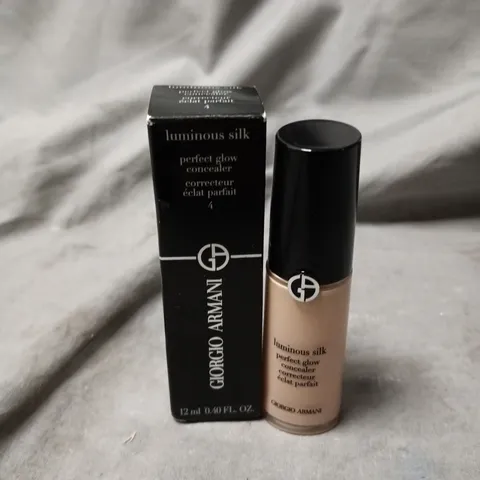 BOXED GIORGIO ARMANI LUMINOUS SILK PERFECT GLOW CONCEALER – 12 ML