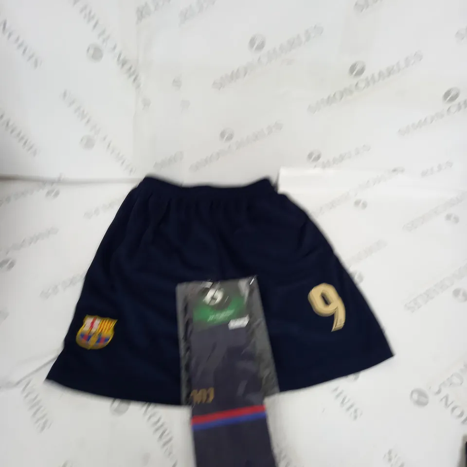 FC BARCELONA HOME KIT WITH LEWANDOWSKI 9 SIZE 28