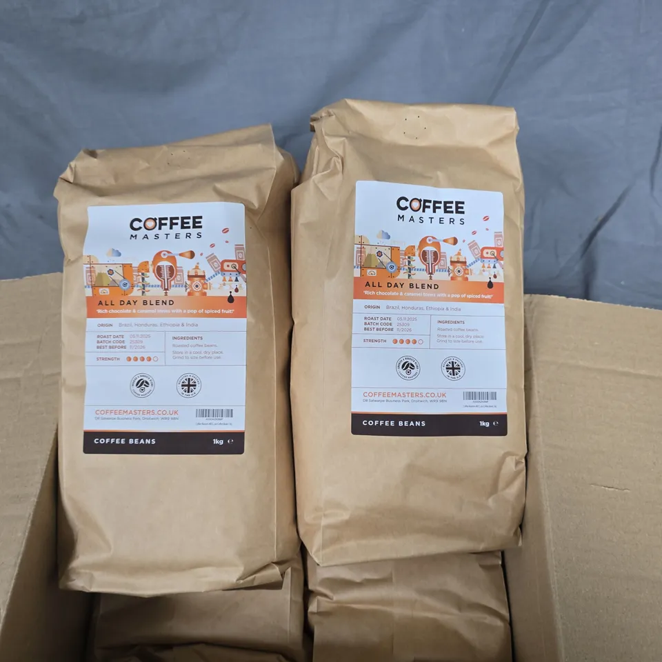 LOT OF 4 1KG PACKS OF COFFEE MASTERS ALL DAY BLEND COFFEE BEANS