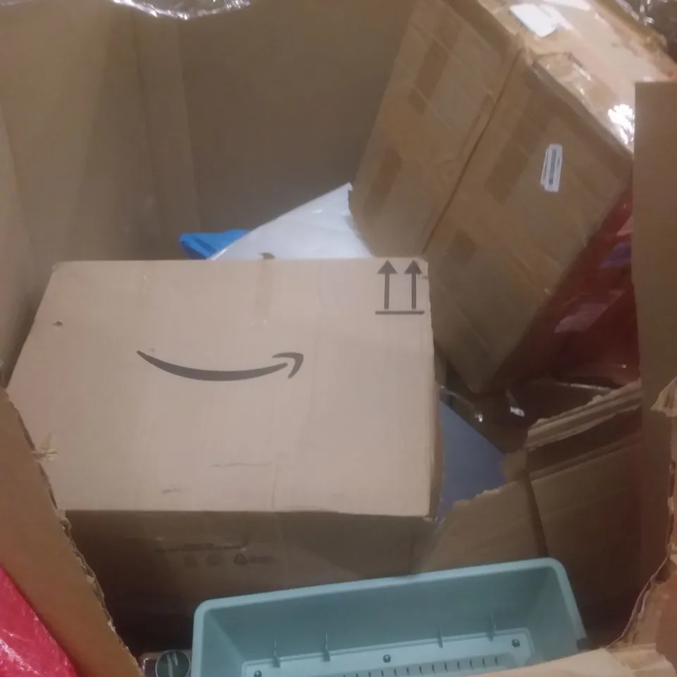 PALLET OF ASSORTED HOUSEHOLD PRODUCTS AND ITEMS, INCLUDING; PLAYPEN, BOXED FURNITURE ETC