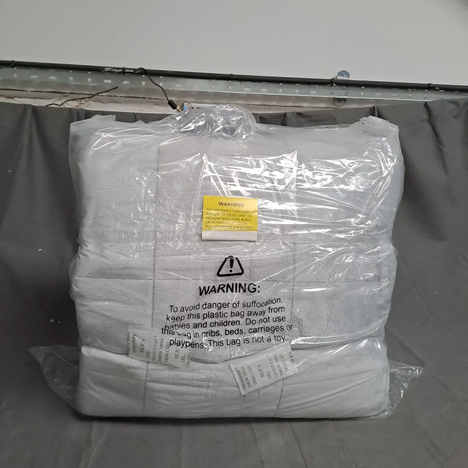 BOXED COZEE HOME VELVETSOFT WEIGHTED BLANKET