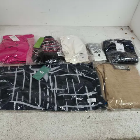 APPROXIMATELY 30 ASSORTED CLOTHING ITEMS IN VARIOUS SIZES, STYLES & COLOURS TO INCLUDE BRANDS SUCH AS LIGHT & SHADE, EMELIAX, LA MAREY, ETC - COLLECTION ONLY